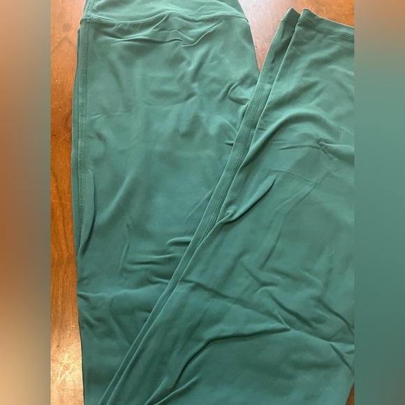 NWOT Sunzel Butterflycra High Waist Mini Flared Yoga Pants for Yoga Workout Gym - Picture 8 of 14